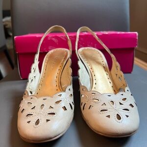 BCBGGirls Vepica wedges - colour: Biscotti, size 7.5M